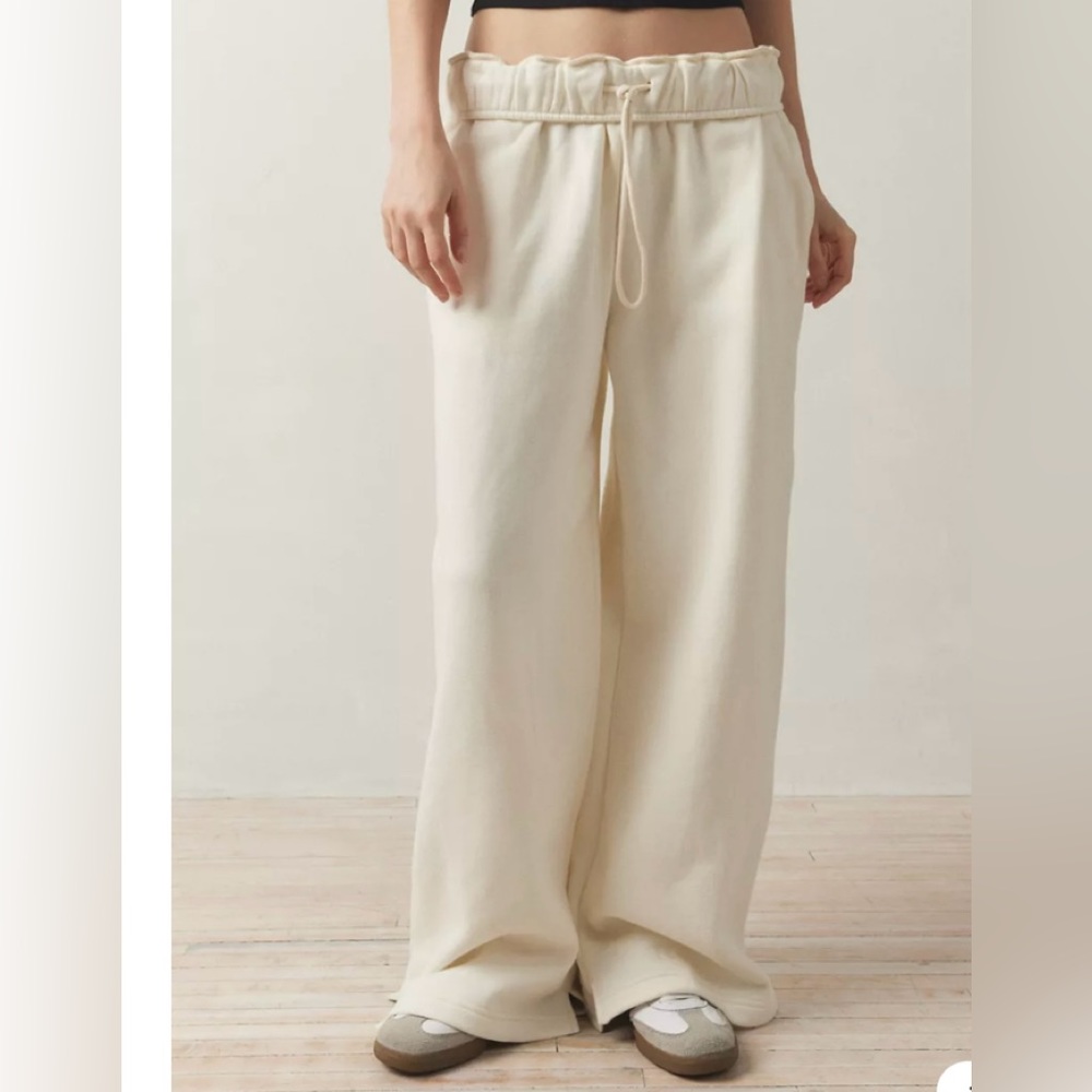 urban outfitters sweat pants , size XS.
